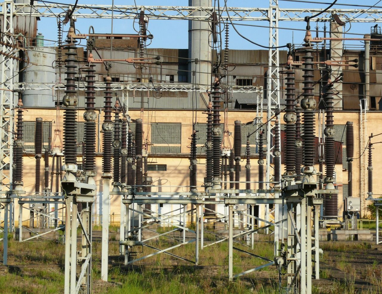 Grave distruzione: ignoti hanno fatto saltare in aria una sottostazione elettrica a San Pietroburgo