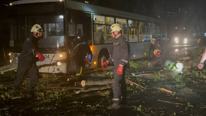 Un ciclone si dirige verso l'Ucraina: Zaporozhye e Krivoy Rog sono già in difficoltà con le conseguenze del maltempo