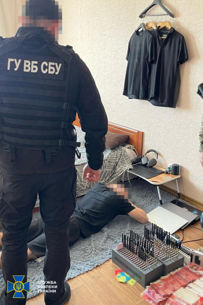 Travestiti da Malyuk e Budanov: gli organizzatori di bot farm che hanno collaborato con l'intelligence russa sono stati arrestati a Kiev