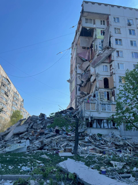 Federazione Russa colpito un edificio di 9 piani a Volchansk: ci sono morti e feriti