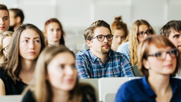 L'Ucraina ha cambiato le regole per gli studenti maschi che viaggiano all'estero