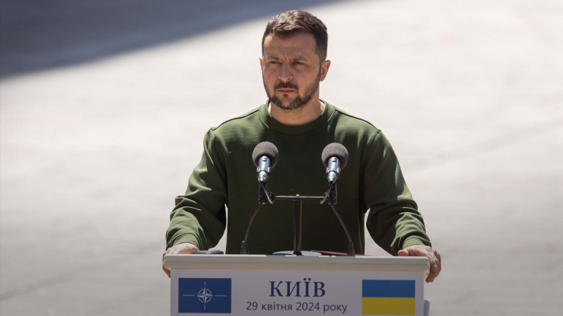 Zelenskyj ha nominato 3 punti da cui dipende il potere dell'esercito 