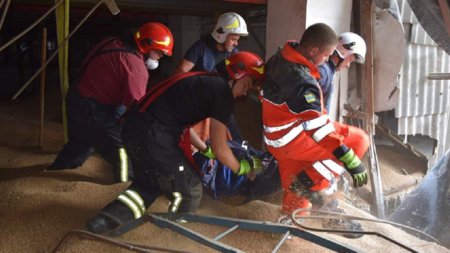 Il primo filmato dopo l'attacco russo a Chernigov - video dalle telecamere delle forze dell'ordine