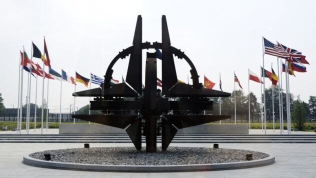 Gli alleati della NATO avranno una dura discussione su un fondo da 100 miliardi di dollari per l'Ucraina - Bloomberg