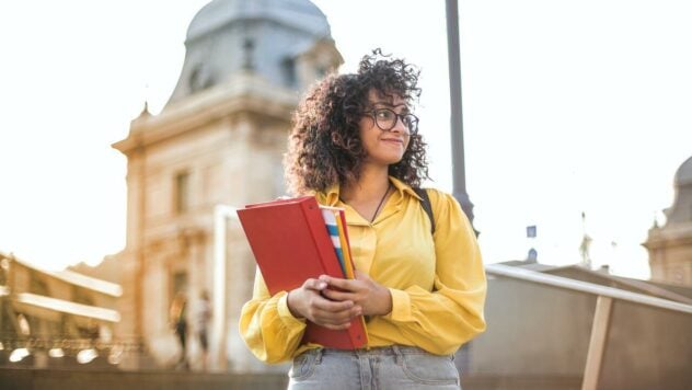 C'è un bisogno urgente: il Ministero della Reintegrazione introduce la registrazione degli studenti ucraini all'estero