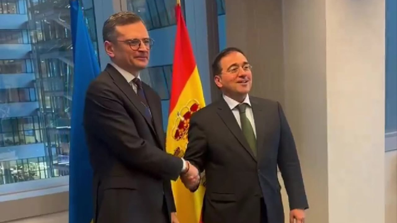Abbiamo bisogno di più Patriot: Kuleba ha discusso delle forniture di difesa aerea con i ministri degli Esteri di Spagna e Polonia 