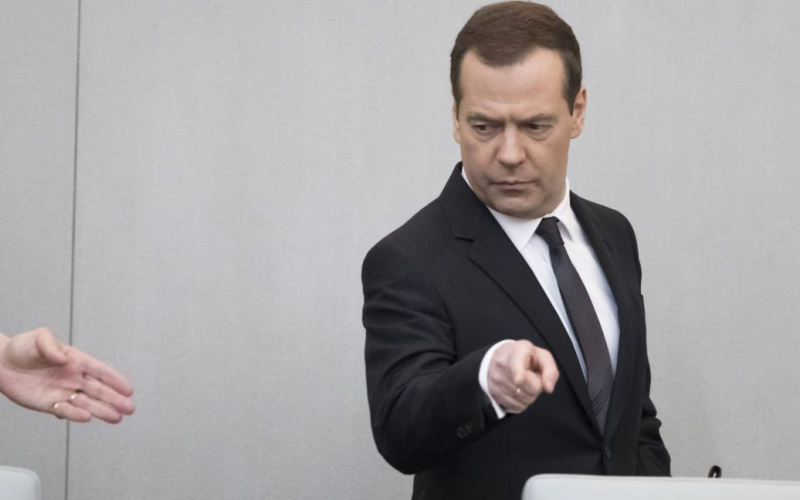 Medvedev ha diffuso la sua versione folle dell'attentato a Zelenskyj in Polonia