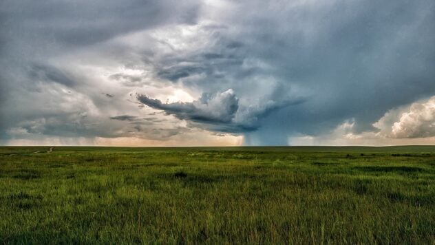 Una tempesta si avvicina: è stato annunciato un avviso di tempesta nella regione di Kiev