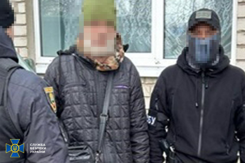 SBU ha arrestato rivenditori che vendevano armi da cecchino catturate a criminali