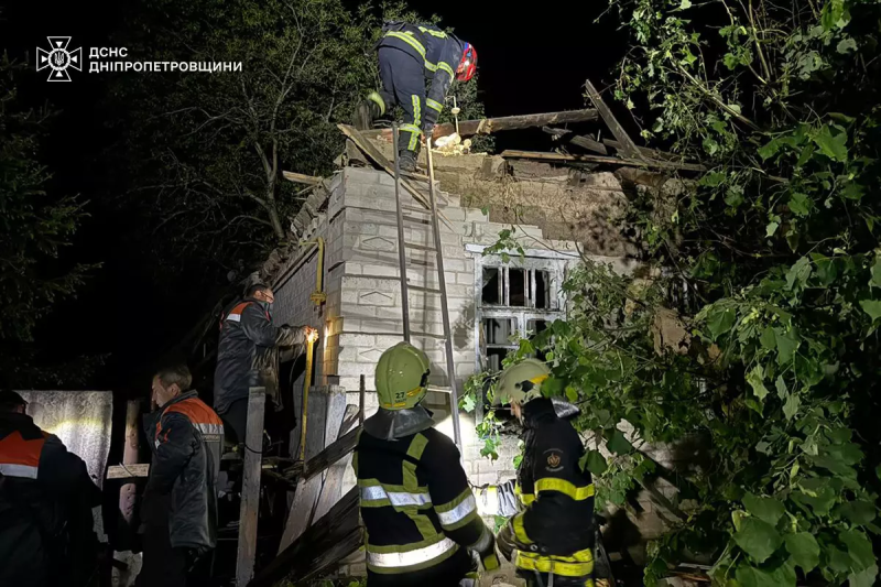Attacco notturno russo nella regione di Dnepropetrovsk: infrastrutture danneggiate, ci sono state vittime