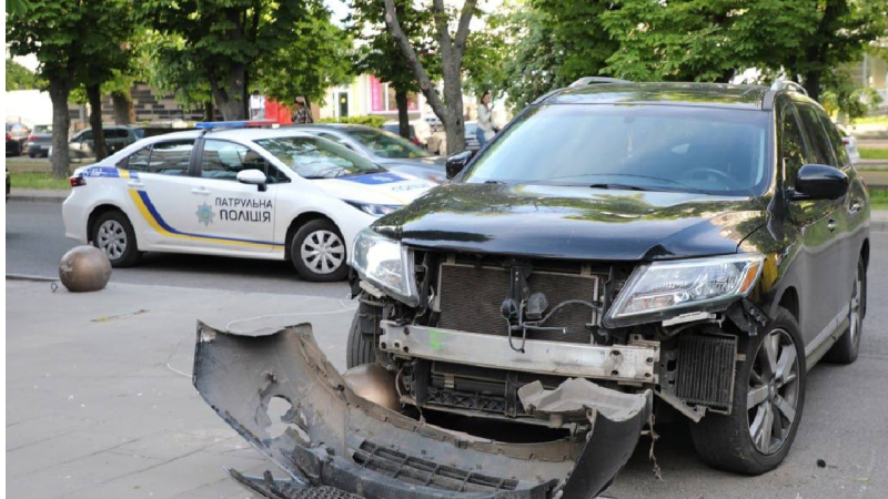 Incidente stradale a Cherkasy: un camion dei pompieri si è scontrato con un filobus, un bambino era tra le vittime