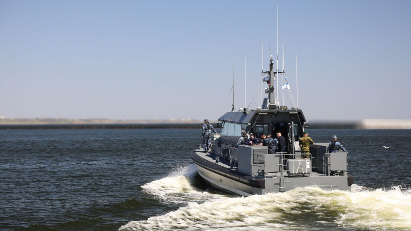 Irpen e Reni — La marina ucraina ha rifornito due imbarcazioni trasferite dall'Estonia