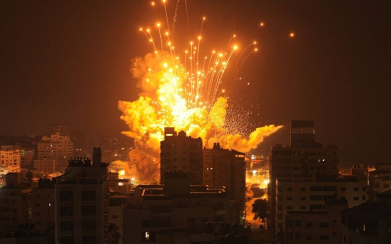 Israele ha iniziato a colpire la città di Rafah, nel sud di Gaza