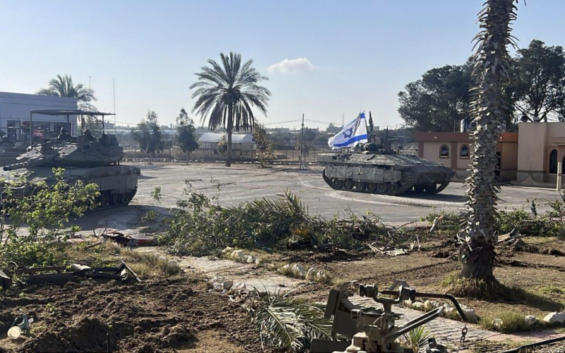 Le forze armate israeliane hanno preso il controllo del valico di Rafah nel sud di Gaza