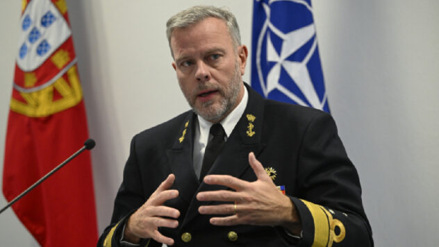 Non dovrebbero esserci restrizioni sulla portata degli attacchi delle forze armate ucraine contro la Russia - NATO ammiraglio