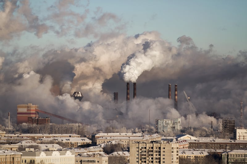 Il consumo globale di combustibili fossili e le emissioni hanno raggiunto livelli record lo scorso anno