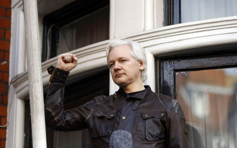 &quot “Segreti militari rivelati”: il giornalista Julian Assange è stato rilasciato dal carcere