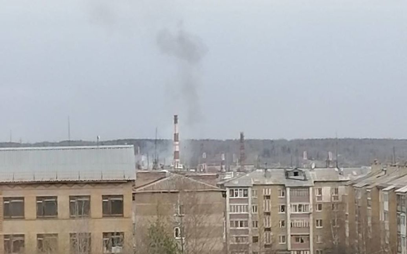 Un nuovo incendio è scoppiato in una raffineria di petrolio in Russia - ciò che è noto (foto)