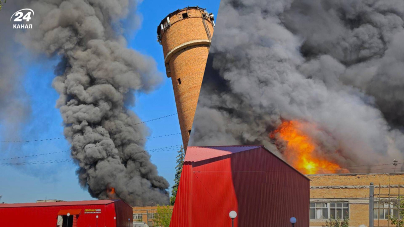 Una fabbrica di piastrelle sta bruciando vicino a Mosca: sì minaccia di esplosione
