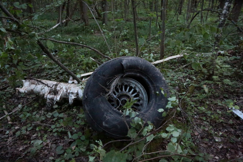 Incidente del Sukhoi Superjet 100 nella regione di Mosca : ritrovati i corpi di tre membri dell'equipaggio