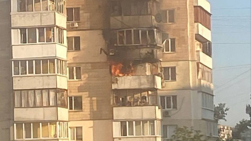 Esplosioni a Kiev: ci sono vittime, una casa è stata danneggiata dalla caduta di detriti di razzi