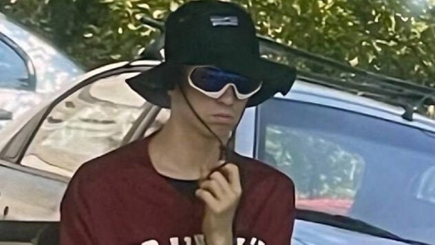 Indossava una maglietta rossa e un cappello Panama: le forze dell'ordine hanno rilasciato il caratteristiche di Farion coinvolto nell'omicidio