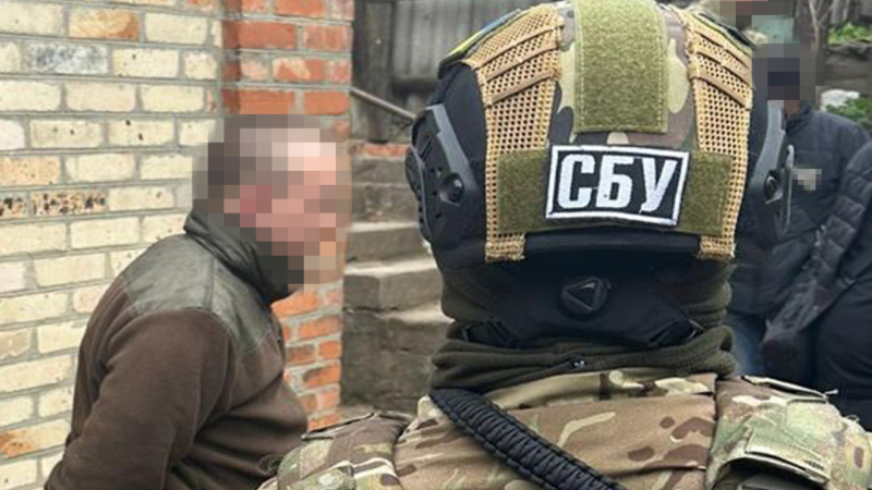 La SBU ha annunciato il sospetto del pastore che ha reclutato i suoi figli per lavorare per l'FSB