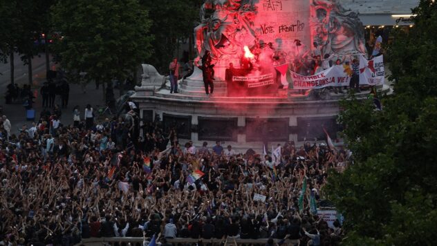 Elezioni in Francia: le proteste sono scoppiate nella notte dopo che il partito di Marine Le Pen ha vinto il primo turno