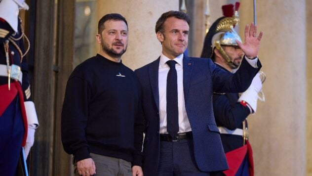 Più aiuto e difesa aerea: Zelenskyj ha incontrato Macron e Meloni al vertice della NATO