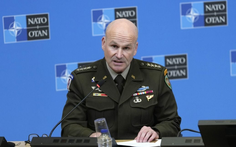 Generale La NATO ha elogiato la strategia delle forze armate ucraine nella guerra con la Federazione Russa