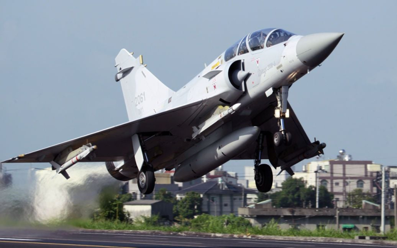 Caccia Mirage-2000 dalla Francia: su cosa può contare l'Ucraina