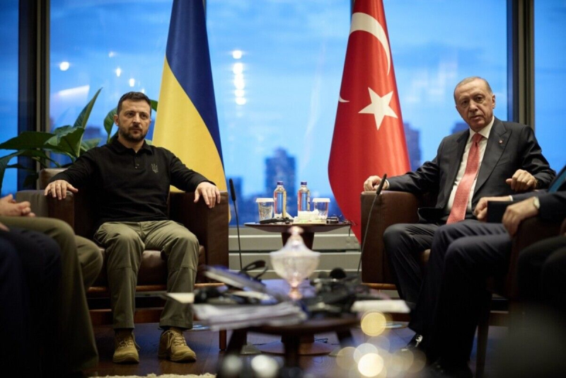 Zelenskyj ha incontrato Erdogan: quali argomenti sono stati discussi dai leader