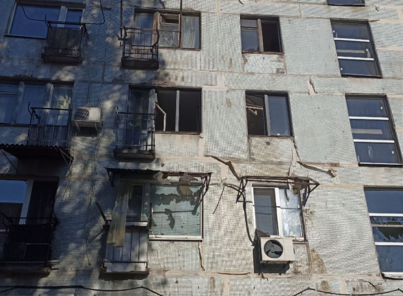 Esplosioni nel Dnepr: l'edificio di un centro educativo è stato distrutto, il numero delle vittime è aumentato