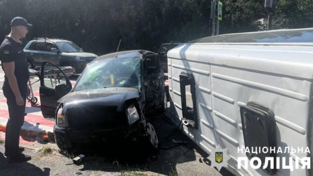 Un'autista è morta in un incidente sull'autostrada Stolichnoye a Kiev, 9 feriti in ospedale