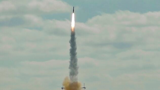 Un missile balistico intercontinentale è esploso in Russia durante i test - Defense Express