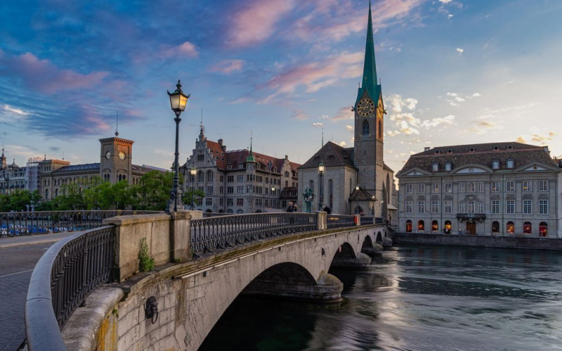 La Svizzera riconsidererà i suoi confini con l'Italia e la Francia: il motivo è diventato noto