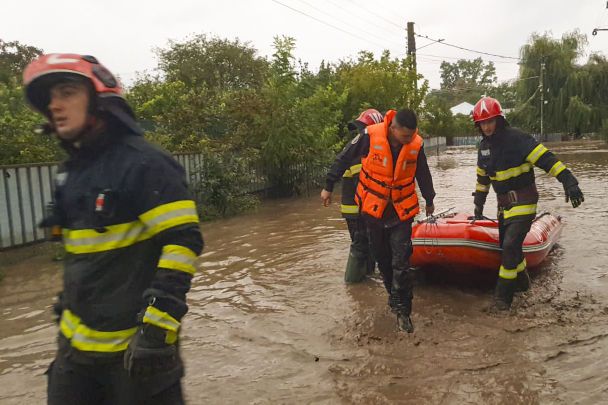 L'Europa dell'Est colpita da un disastro mentre le inondazioni distruggono case e mietono vittime (foto)