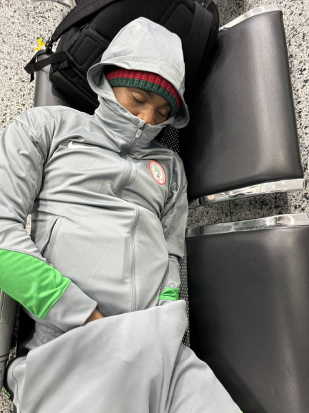 La squadra della Nigeria si è rifiutata di giocare con la Libia dopo 12 ore all'aeroporto senza cibo né acqua