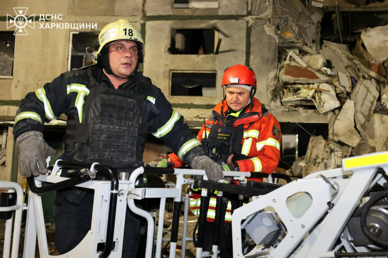 Esplosioni a Kharkov: la Federazione Russa ha raggiunto un livello alto- sorge l'edificio, uccidendo due bambini e un uomo