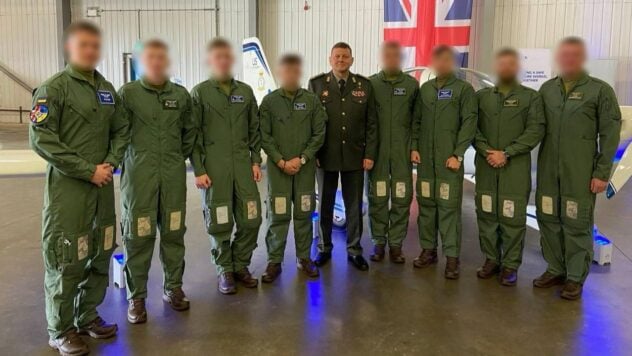 Voleranno l'F-16: un altro gruppo di piloti ucraini ha completato l'addestramento in Gran Bretagna