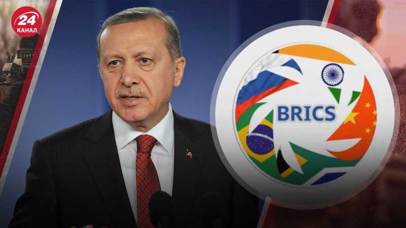 Offeso dall'Occidente: perché Erdogan è venuto al vertice dei BRICS