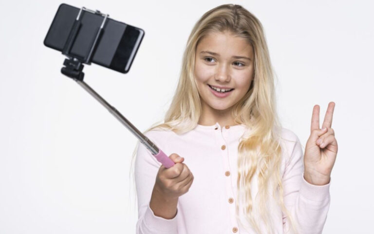 Chroming: cosa devi sapere sulla nuova tendenza mortale dei bambini su TikTok