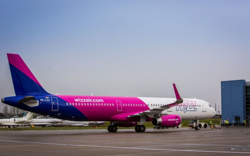 In Georgia, un fulmine ha colpito due volte un aereo Wizz Air - media