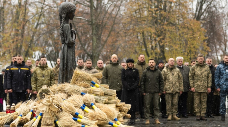 Zelenskyj nel Giorno della Memoria dell'Holodomor: il nostro dovere è dire al mondo la verità