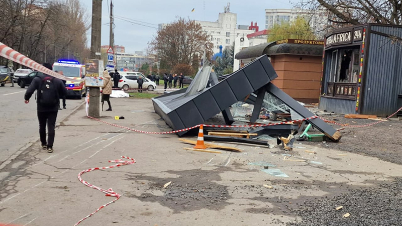 Incidente mortale a Khmelnitsky: un conducente di una BMW ubriaco ha investito tre donne alla fermata dell'autobus