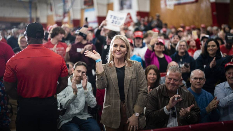 La più giovane della storia: Trump nominerà Caroline Leavitt addetta stampa della Casa Bianca