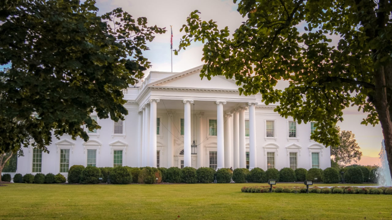 Per la prima volta nella storia degli Stati Uniti: Trump nominerà una donna capo dello staff della Casa Bianca 