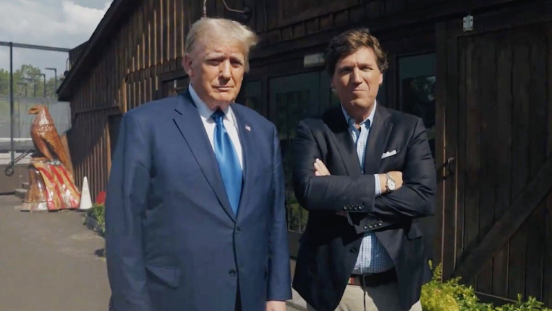 falso clamoroso: si è diffusa la notizia attraverso la rete che Tucker Carlson potrebbe diventare l'addetto stampa di Trump