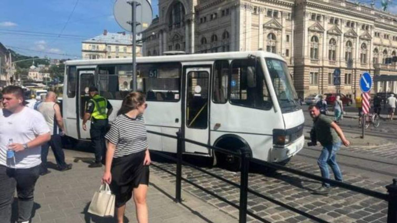 Un autista di minibus che ha investito un ciclista di 11 anni è stato processato a Leopoli: quale condanna è stata data a lui