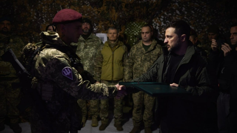 Rapporti dal fronte: Zelenskyj ha visitato l'esercito a Pokrovsk